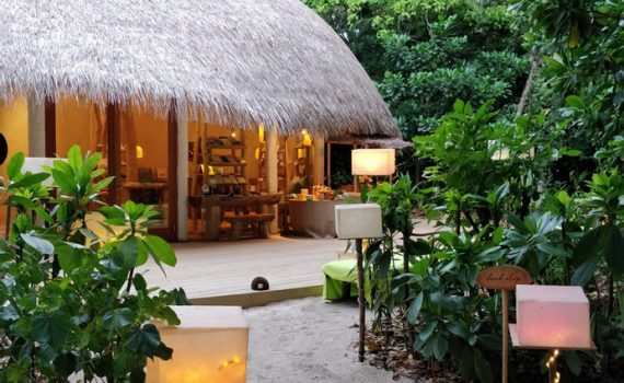 Dream Job Barefoot Bookseller Maldives