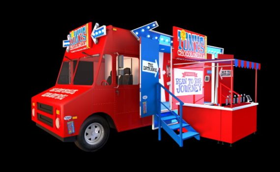dream job - chockotruck capitan with tonys chocolonely sml